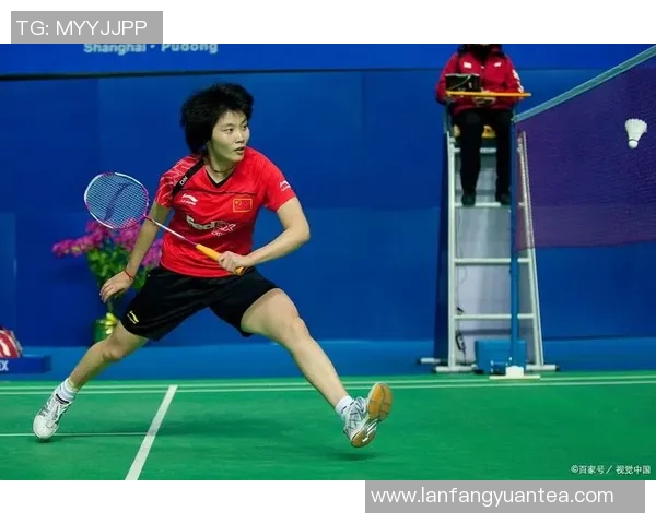 羽毛球比赛中关键技术动作解析与实用训练技巧分享