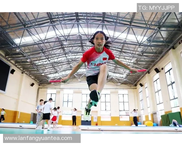 中国跳绳选手打破吉尼斯世界纪录视频走红全球引发热议 中国跳绳选手打破吉尼斯世界纪录视频走红全球引发热议