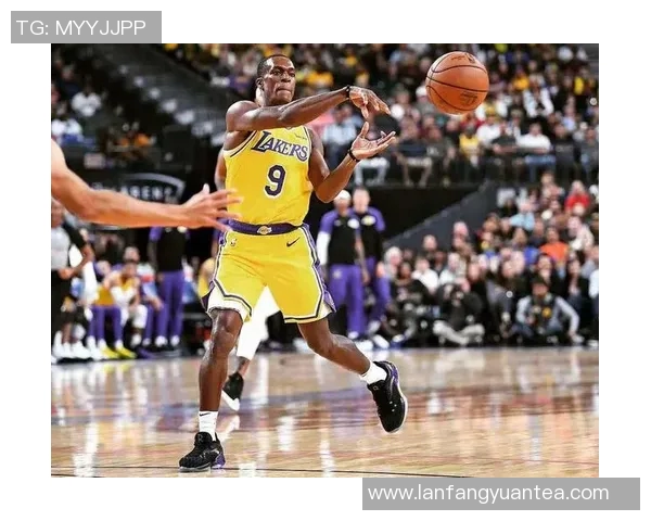 主教练战术板曝光，备战细节震撼网友