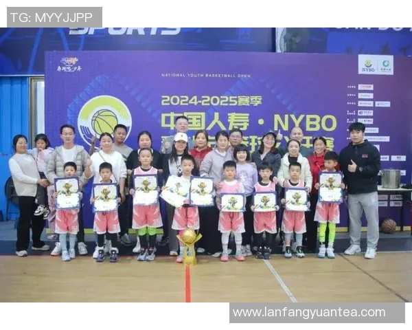 中国青少年篮球公开赛落幕,冠军球队成焦点 中国青少年篮球公开赛落幕,冠军球队成焦点