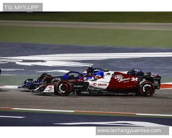 F1赛季精彩碰撞回顾与赛车安全性探讨:挑战与改进的双重视角 F1赛季精彩碰撞回顾与赛车安全性探讨:挑战与改进的双重视角